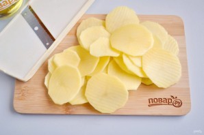 Chipsuri crocante de cartofi - fotografie pasul 2